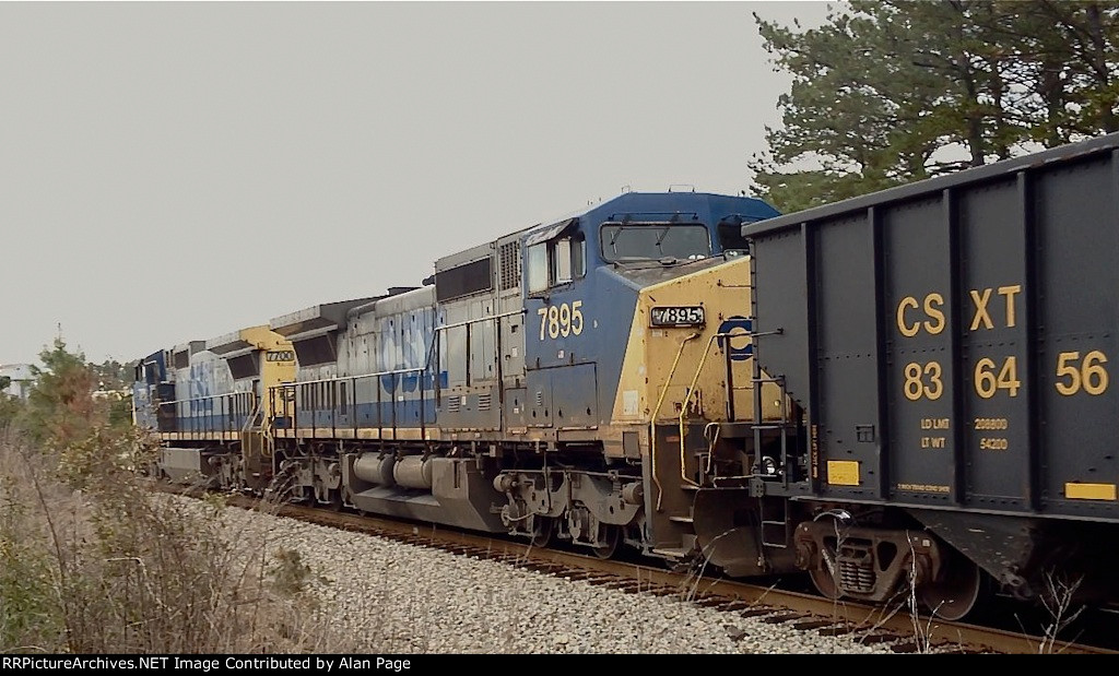 CSX 7700 leads 7895